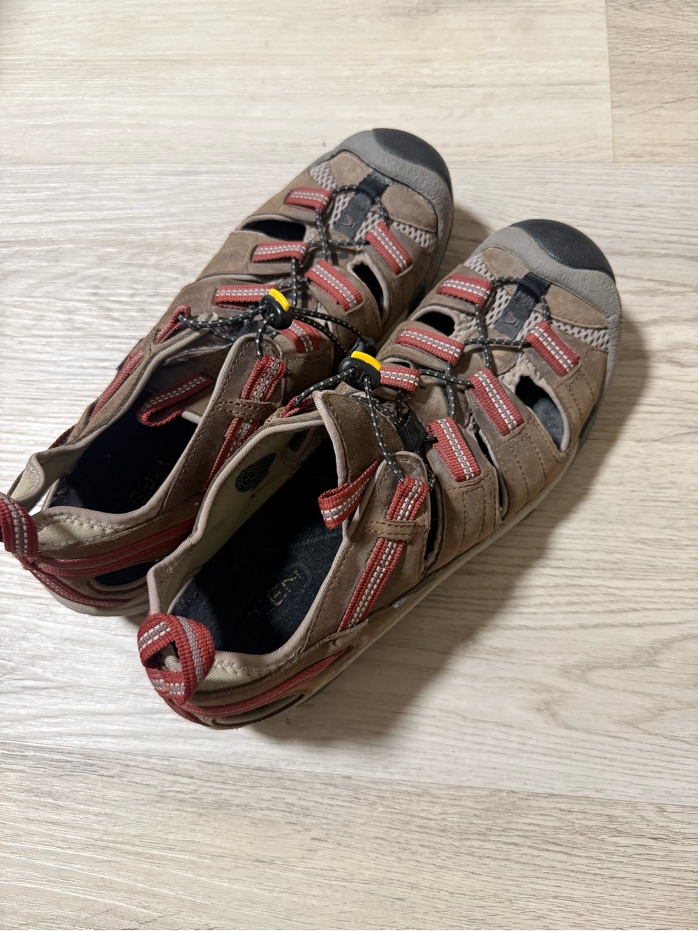 Keen Waterproof Fisherman Sandals Mens Size 10.5 Leather Water Beach Hiking